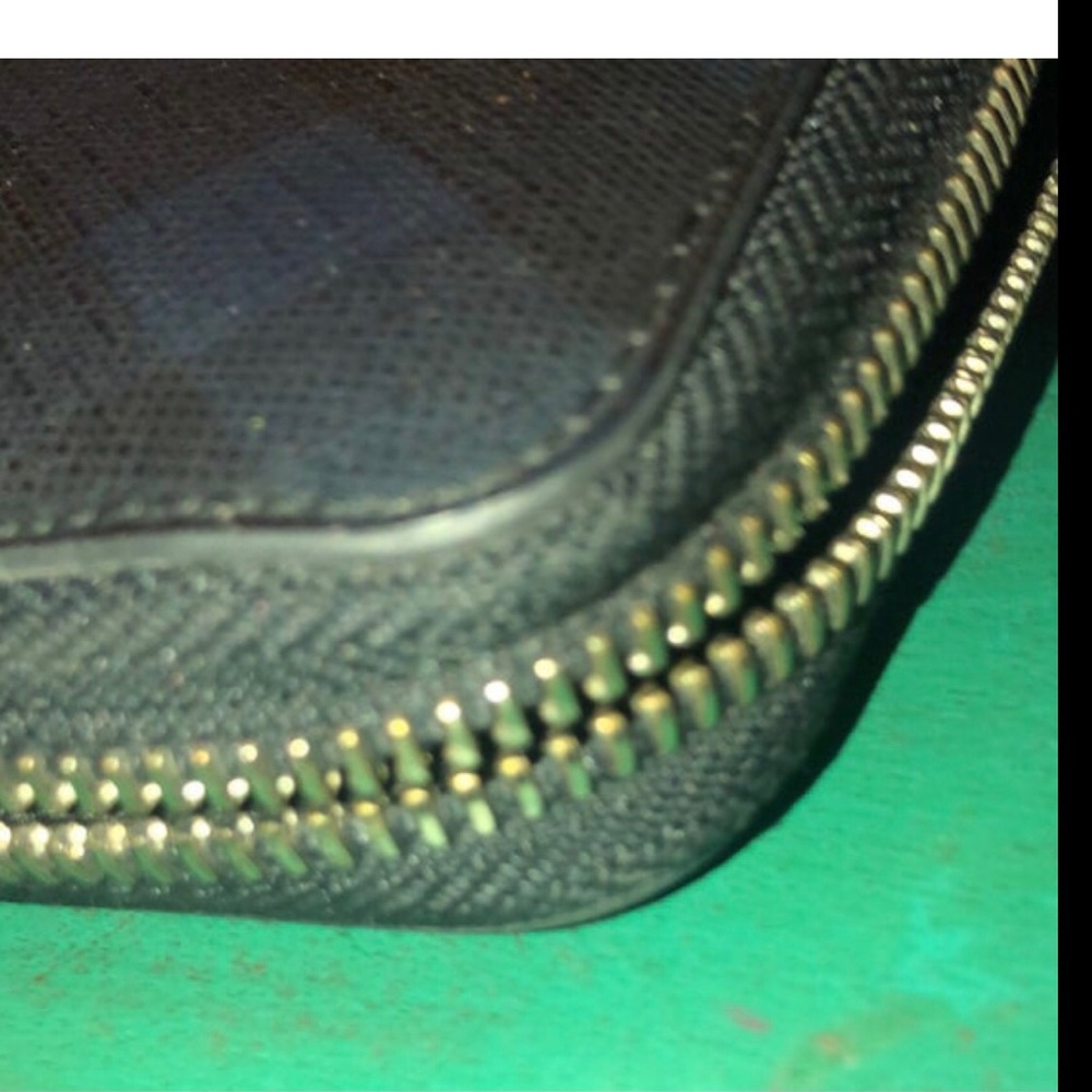 Burberry Wallet - Picture 6 of 7